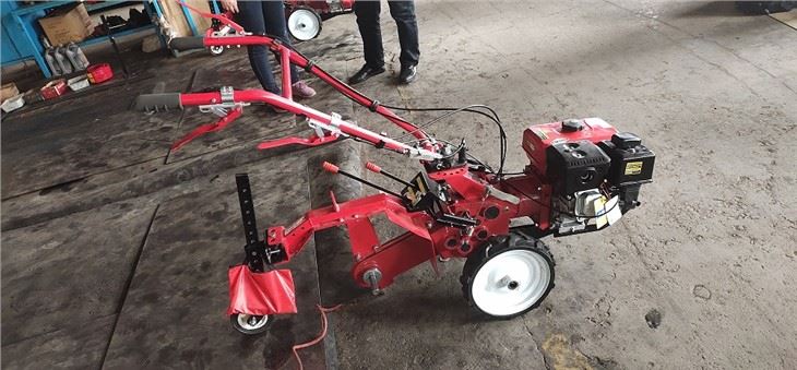 186F dízelmotor típusa, 12 LE dízelmotoros kultivátor